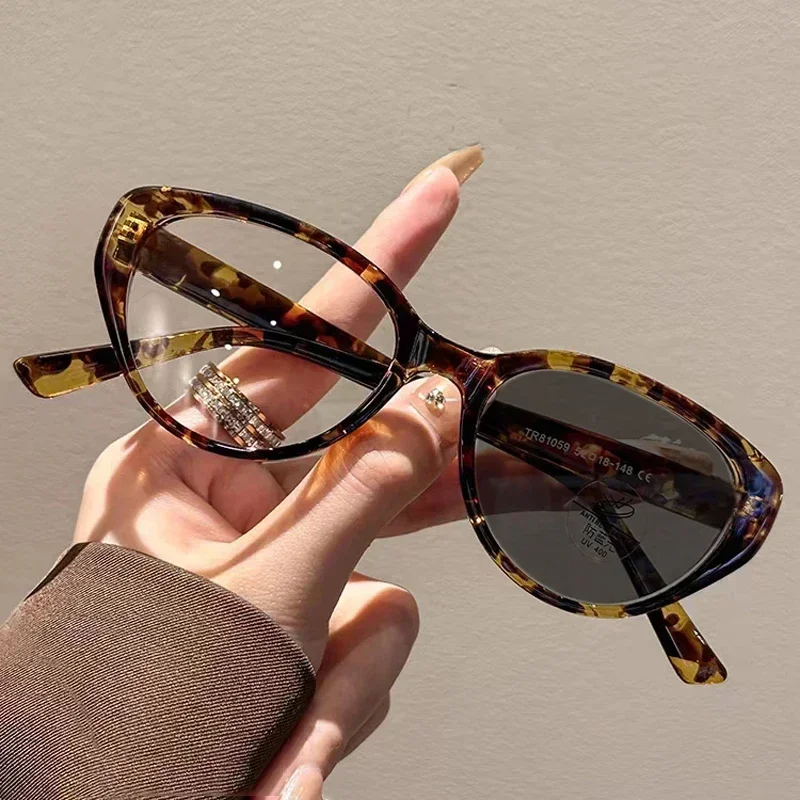 Luxury Cat Eye Photochromic Myopia Glasses Retro Oval - Image 3